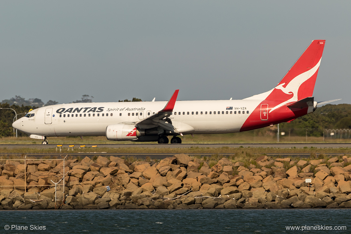 Qantas Boeing 737-800 VH-VZA at Sydney Kingsford Smith International Airport (YSSY/SYD)