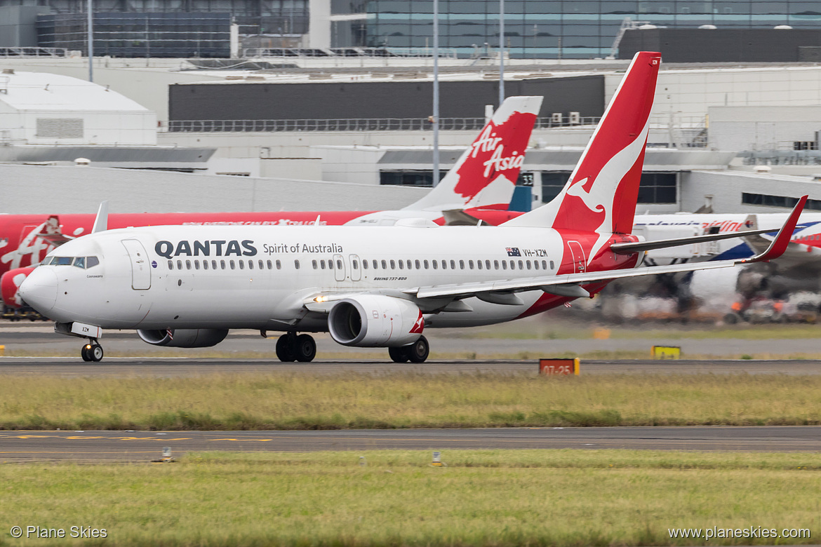 Qantas Boeing 737-800 VH-XZM at Sydney Kingsford Smith International Airport (YSSY/SYD) Qantas Boeing 737-800 VH-XZM at Sydney Kingsford Smith International Airport (YSSY/SYD)