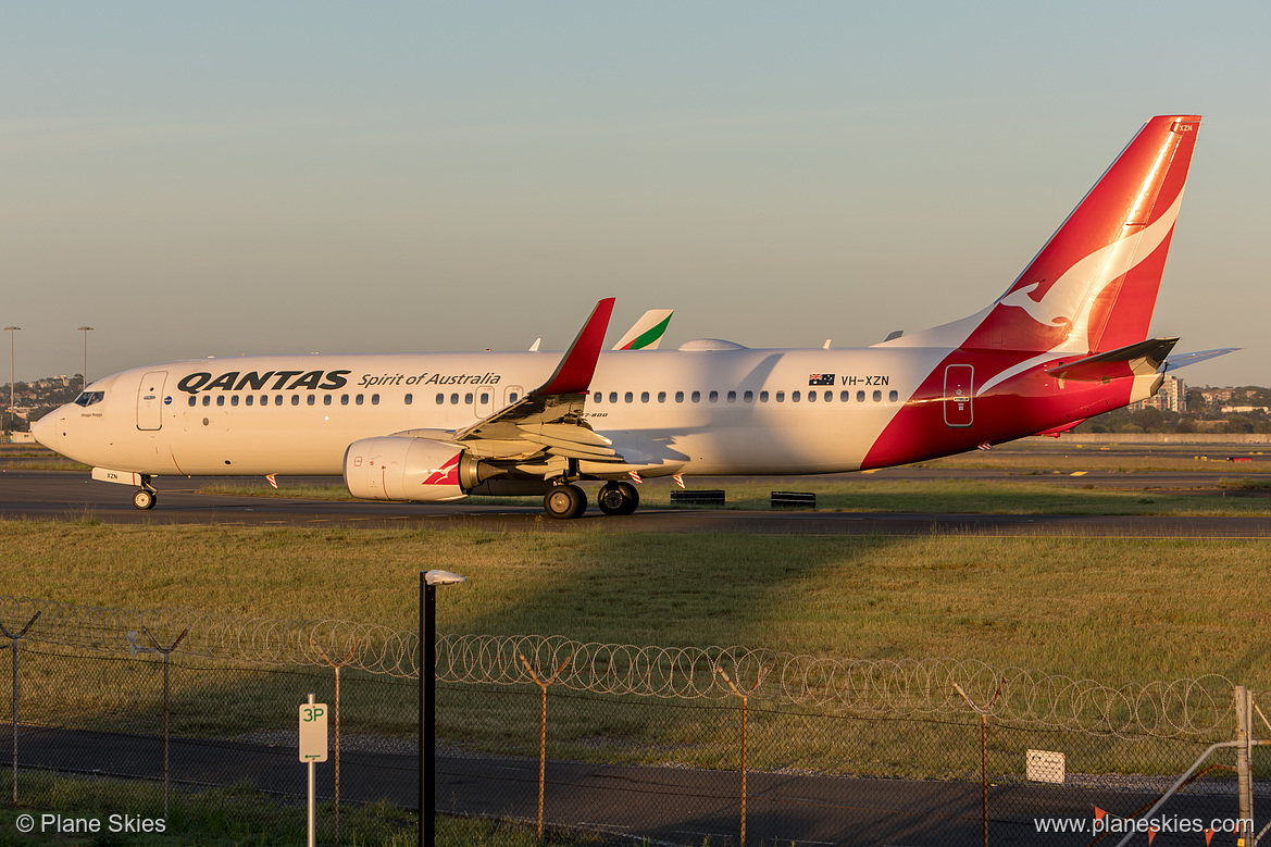 Qantas Boeing 737-800 VH-XZN at Sydney Kingsford Smith International Airport (YSSY/SYD) Qantas Boeing 737-800 VH-XZN at Sydney Kingsford Smith International Airport (YSSY/SYD)