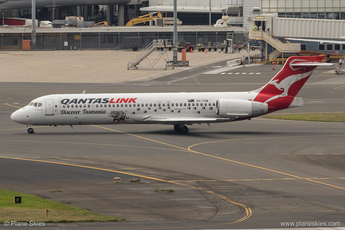 QantasLink Boeing 717-200 VH-YQW at Sydney Kingsford Smith International Airport (YSSY/SYD) QantasLink Boeing 717-200 VH-YQW at Sydney Kingsford Smith International Airport (YSSY/SYD)