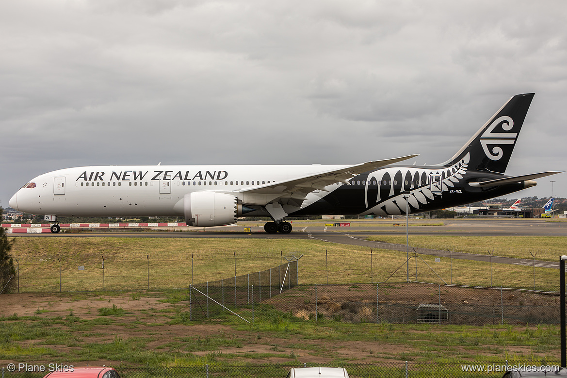 Air New Zealand Boeing 787-9 ZK-NZL at Sydney Kingsford Smith International Airport (YSSY/SYD)