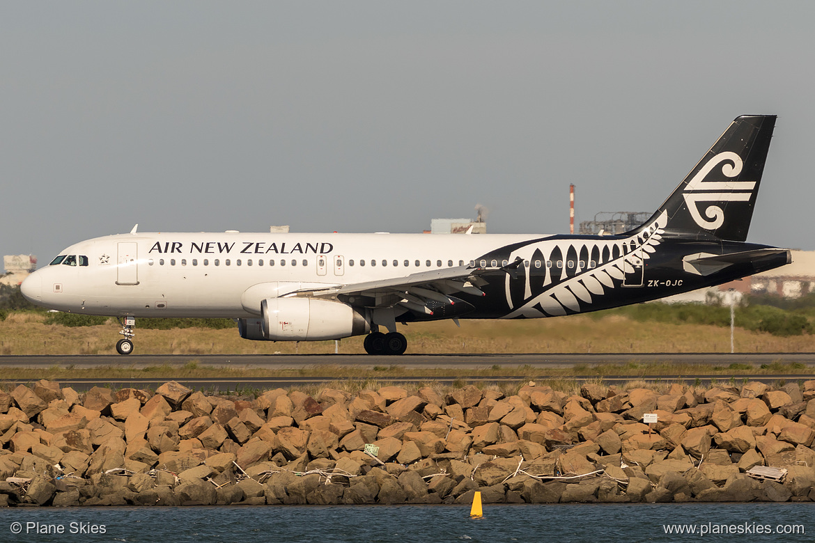 Air New Zealand Airbus A320-200 ZK-OJC at Sydney Kingsford Smith International Airport (YSSY/SYD)
