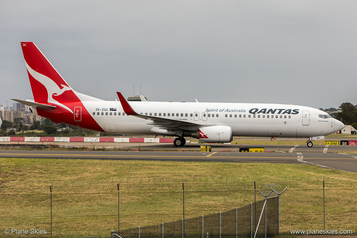 Qantas Boeing 737-800 ZK-ZQC at Sydney Kingsford Smith International Airport (YSSY/SYD) Qantas Boeing 737-800 ZK-ZQC at Sydney Kingsford Smith International Airport (YSSY/SYD)