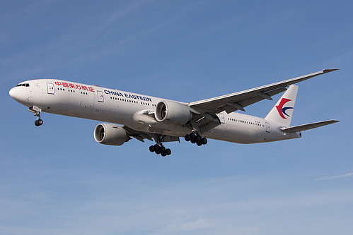 China Eastern Airlines Boeing 777-300ER B-2022 at Los Angeles International Airport (KLAX/LAX) China Eastern Airlines Boeing 777-300ER B-2022 at Los Angeles International Airport (KLAX/LAX)