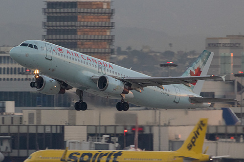 Air Canada Airbus A320-200 C-FPDN at Los Angeles International Airport (KLAX/LAX)