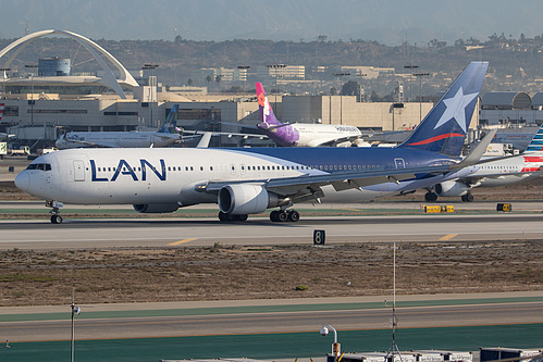LATAM Chile Boeing 767-300ER CC-CWY at Los Angeles International Airport (KLAX/LAX) LATAM Chile Boeing 767-300ER CC-CWY at Los Angeles International Airport (KLAX/LAX)