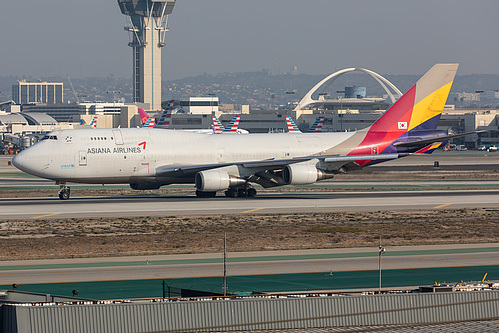 Asiana Airlines Boeing 747-400 HL7421 at Los Angeles International Airport (KLAX/LAX) Asiana Airlines Boeing 747-400 HL7421 at Los Angeles International Airport (KLAX/LAX)