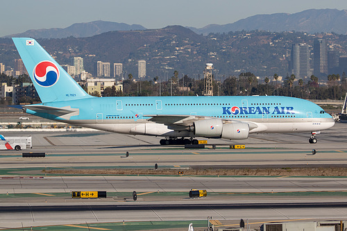 Korean Air Airbus A380-800 HL7621 at Los Angeles International Airport (KLAX/LAX) Korean Air Airbus A380-800 HL7621 at Los Angeles International Airport (KLAX/LAX)
