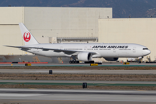 Japan Airlines Boeing 777-300ER JA737J at Los Angeles International Airport (KLAX/LAX) Japan Airlines Boeing 777-300ER JA737J at Los Angeles International Airport (KLAX/LAX)