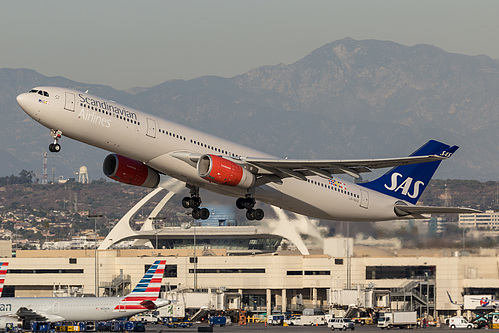 Scandinavian Airlines Airbus A330-300 LN-RKR at Los Angeles International Airport (KLAX/LAX)