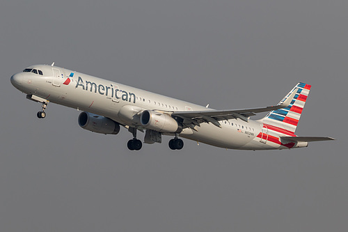 American Airlines Airbus A321-200 N102NN at Los Angeles International Airport (KLAX/LAX)