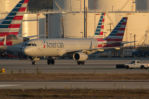 American Airlines Airbus A321-200 N109NN at Los Angeles International Airport (KLAX/LAX)