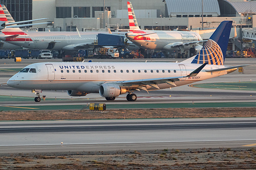SkyWest Airlines Embraer ERJ-175 N110SY at Los Angeles International Airport (KLAX/LAX) SkyWest Airlines Embraer ERJ-175 N110SY at Los Angeles International Airport (KLAX/LAX)