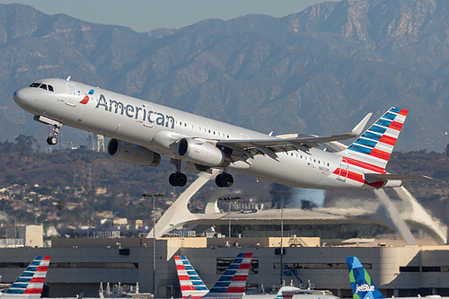 American Airlines Airbus A321-200 N111ZM at Los Angeles International Airport (KLAX/LAX) American Airlines Airbus A321-200 N111ZM at Los Angeles International Airport (KLAX/LAX)