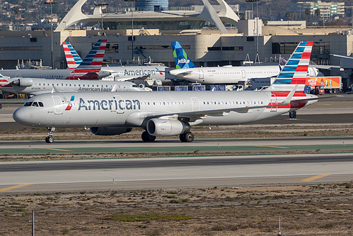 American Airlines Airbus A321-200 N111ZM at Los Angeles International Airport (KLAX/LAX)