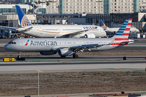 American Airlines Airbus A321-200 N113AN at Los Angeles International Airport (KLAX/LAX)