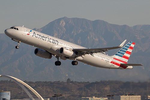 American Airlines Airbus A321-200 N122NN at Los Angeles International Airport (KLAX/LAX) American Airlines Airbus A321-200 N122NN at Los Angeles International Airport (KLAX/LAX)