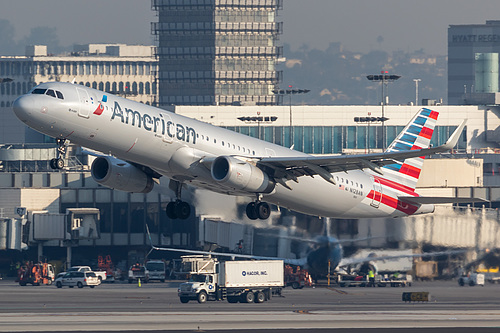American Airlines Airbus A321-200 N128AN at Los Angeles International Airport (KLAX/LAX)