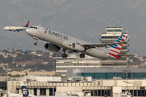 American Airlines Airbus A321-200 N128AN at Los Angeles International Airport (KLAX/LAX)