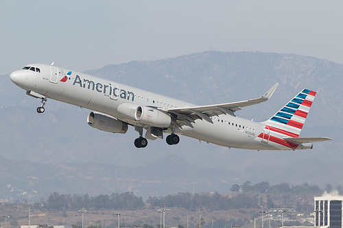 American Airlines Airbus A321-200 N133AN at Los Angeles International Airport (KLAX/LAX)