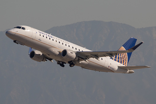 SkyWest Airlines Embraer ERJ-175 N134SY at Los Angeles International Airport (KLAX/LAX)