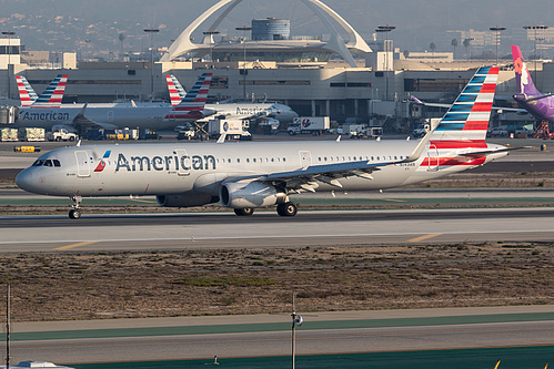 American Airlines Airbus A321-200 N143AN at Los Angeles International Airport (KLAX/LAX)