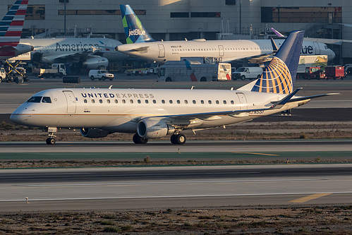 SkyWest Airlines Embraer ERJ-175 N151SY at Los Angeles International Airport (KLAX/LAX)