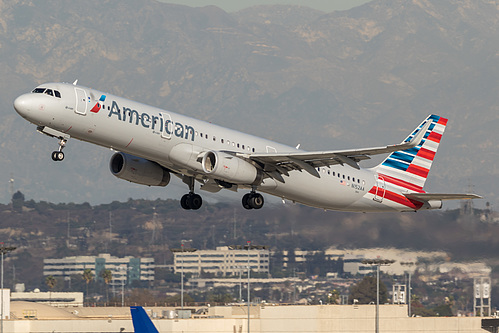 American Airlines Airbus A321-200 N152AA at Los Angeles International Airport (KLAX/LAX)