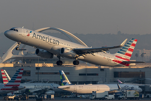 American Airlines Airbus A321-200 N155NN at Los Angeles International Airport (KLAX/LAX)