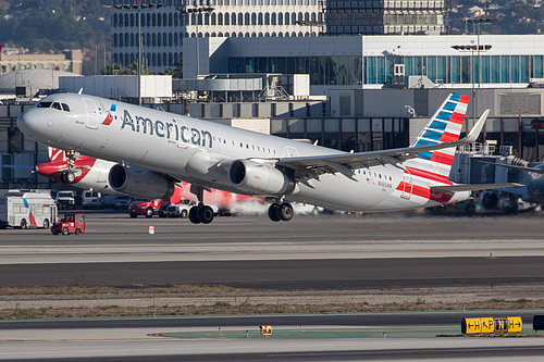 American Airlines Airbus A321-200 N160AN at Los Angeles International Airport (KLAX/LAX)