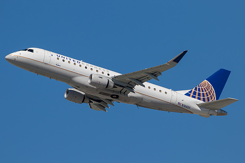 SkyWest Airlines Embraer ERJ-175 N166SY at Los Angeles International Airport (KLAX/LAX)