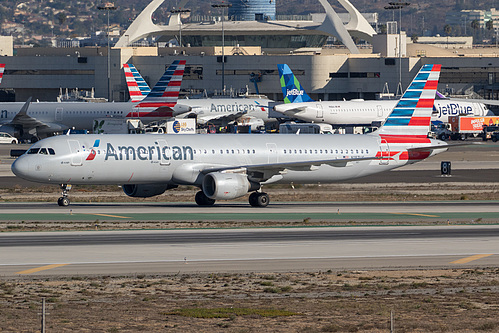 American Airlines Airbus A321-200 N187US at Los Angeles International Airport (KLAX/LAX)