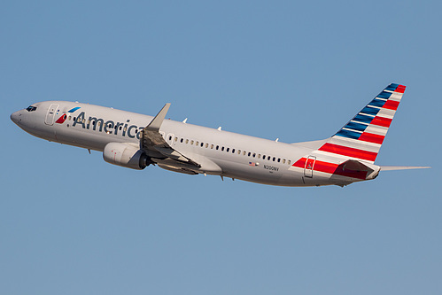 American Airlines Boeing 737-800 N200NV at Los Angeles International Airport (KLAX/LAX) American Airlines Boeing 737-800 N200NV at Los Angeles International Airport (KLAX/LAX)