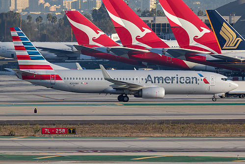 American Airlines Boeing 737-800 N200NV at Los Angeles International Airport (KLAX/LAX)