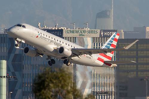 Compass Airlines Embraer ERJ-175 N201NN at Los Angeles International Airport (KLAX/LAX)