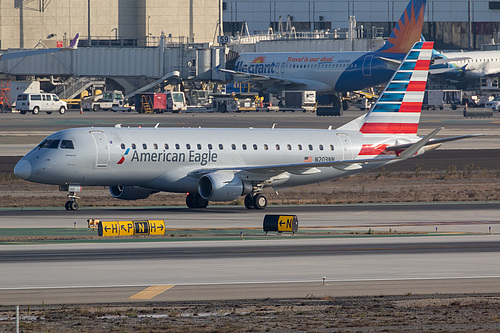 Compass Airlines Embraer ERJ-175 N203NN at Los Angeles International Airport (KLAX/LAX)