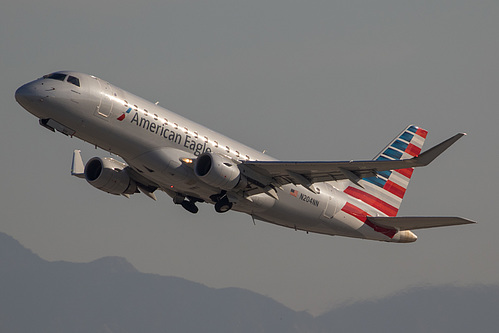 Compass Airlines Embraer ERJ-175 N204NN at Los Angeles International Airport (KLAX/LAX)