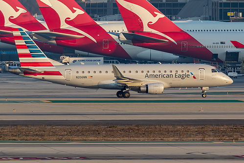 Compass Airlines Embraer ERJ-175 N206NN at Los Angeles International Airport (KLAX/LAX)