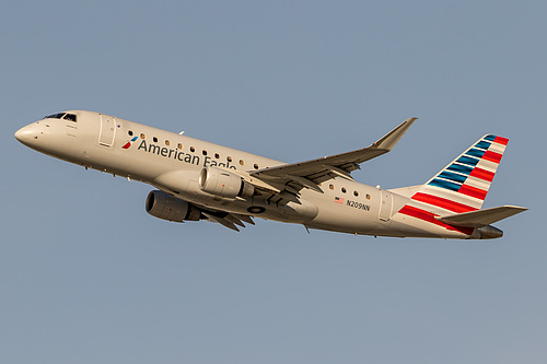 Compass Airlines Embraer ERJ-175 N209NN at Los Angeles International Airport (KLAX/LAX)