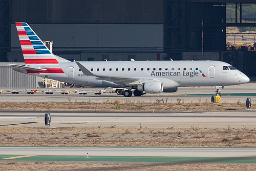 Compass Airlines Embraer ERJ-175 N209NN at Los Angeles International Airport (KLAX/LAX)