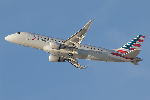 Compass Airlines Embraer ERJ-175 N211NN at Los Angeles International Airport (KLAX/LAX)