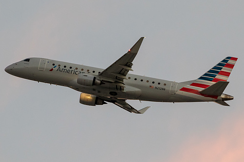 Compass Airlines Embraer ERJ-175 N212NN at Los Angeles International Airport (KLAX/LAX)