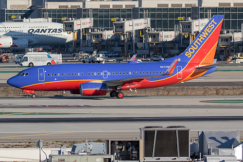 Southwest Airlines Boeing 737-700 N272WN at Los Angeles International Airport (KLAX/LAX) Southwest Airlines Boeing 737-700 N272WN at Los Angeles International Airport (KLAX/LAX)