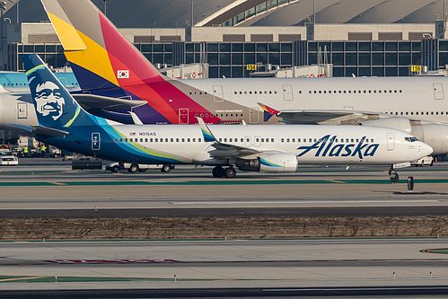 Alaska Airlines Boeing 737-900 N315AS at Los Angeles International Airport (KLAX/LAX)