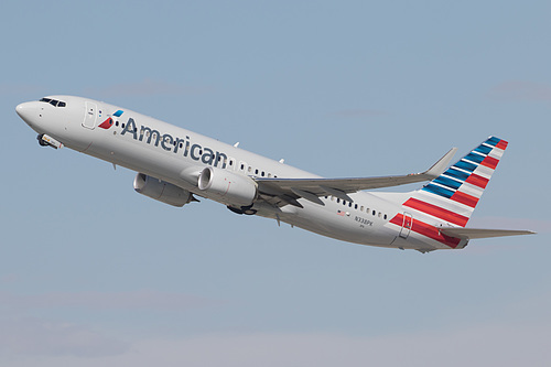 American Airlines Boeing 737-800 N338PK at Los Angeles International Airport (KLAX/LAX)