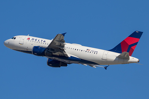 Delta Air Lines Airbus A319-100 N354NB at Los Angeles International Airport (KLAX/LAX)