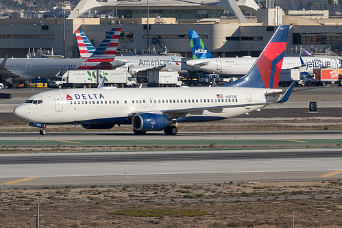 Delta Air Lines Boeing 737-800 N3773D at Los Angeles International Airport (KLAX/LAX) Delta Air Lines Boeing 737-800 N3773D at Los Angeles International Airport (KLAX/LAX)