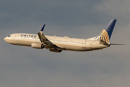 United Airlines Boeing 737-900ER N38467 at Los Angeles International Airport (KLAX/LAX) United Airlines Boeing 737-900ER N38467 at Los Angeles International Airport (KLAX/LAX)
