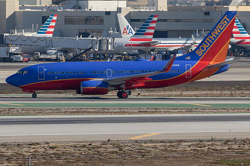 Southwest Airlines Boeing 737-700 N401WN at Los Angeles International Airport (KLAX/LAX) Southwest Airlines Boeing 737-700 N401WN at Los Angeles International Airport (KLAX/LAX)