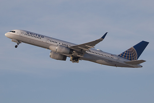 United Airlines Boeing 757-200 N41135 at Los Angeles International Airport (KLAX/LAX)